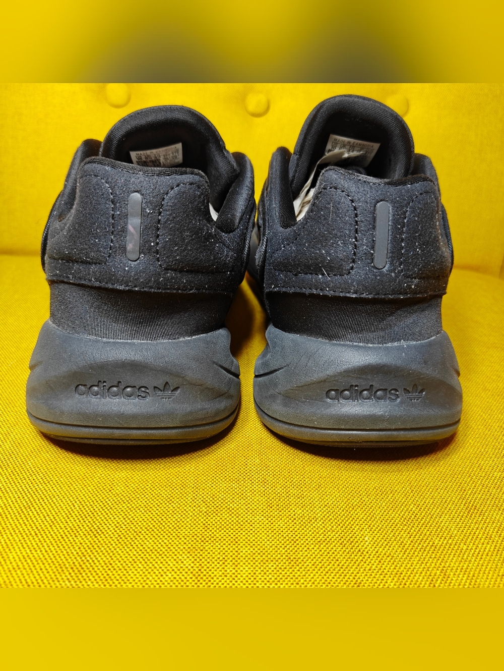 Adidas Originals Ozelia Triple Black Carbon Adiprene Sneakers Men's Shoe Size 10 - Picture 7 of 9